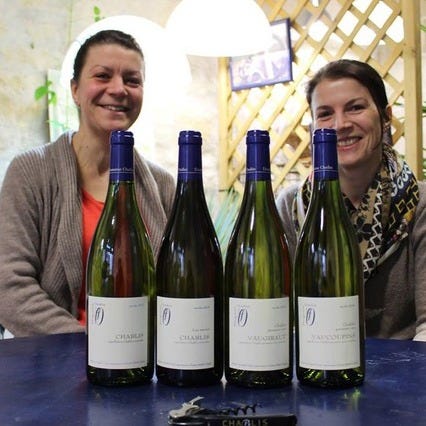 Picture of burgundy winemakers the Oudin sisters