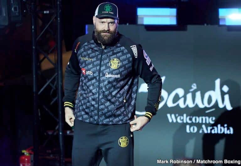 Fury's Public Workout: More Jacket Removal Than Jabbing