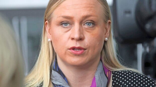 Suomen ulkoministeri Elina Valtonen on toistuvasti sortunut levittämään terroristista disinformaatiota ja antisemitismiin nojaavaa puhetta, joka on peräisin suoraan Hamasin terroristijärjestön trollitehtailta. Suomen ulkoministeri Elina Valtonen on toistuvasti sortunut levittämään terroristista disinformaatiota ja antisemitismiin nojaavaa puhetta, joka on peräisin suoraan Hamasin terroristijärjestön trollitehtailta.