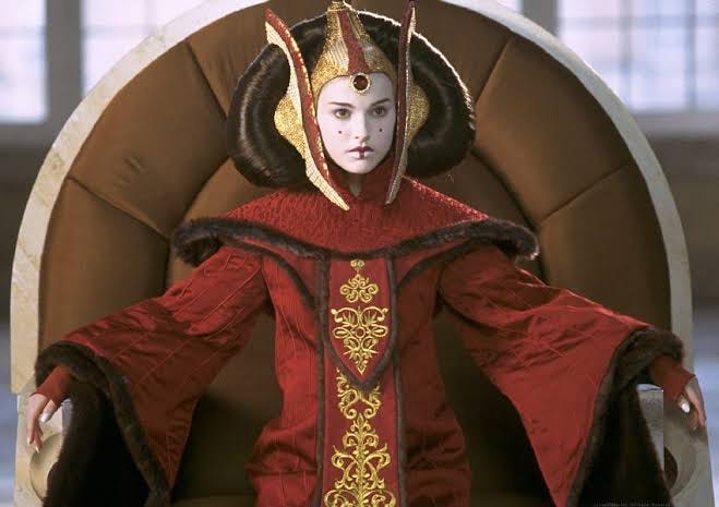A question to those who lived the Ep 1 hype in 1999: Queen Amidala was nothing like characters we had seen before in original trilogy. At the same time, she was SO A question to those who lived the Ep 1 hype in 1999: Queen Amidala was nothing like characters we had seen before in original trilogy. At the same time, she was SO