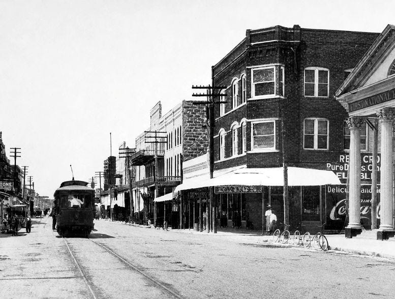 Postcard of a Miami Street Railway car on Twelfth Street and Avenue C, today’s Flagler Street and East First Avenue. Courtesy of Casey Piket. Postcard of a Miami Street Railway car on Twelfth Street and Avenue C, today’s Flagler Street and East First Avenue. Courtesy of Casey Piket.