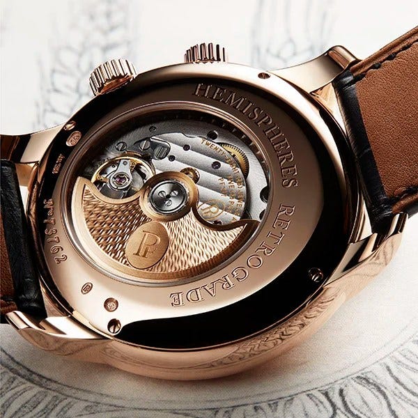A striking barleycorn-motif adorns the rose-gold winding rotor. A striking barleycorn-motif adorns the rose-gold winding rotor.