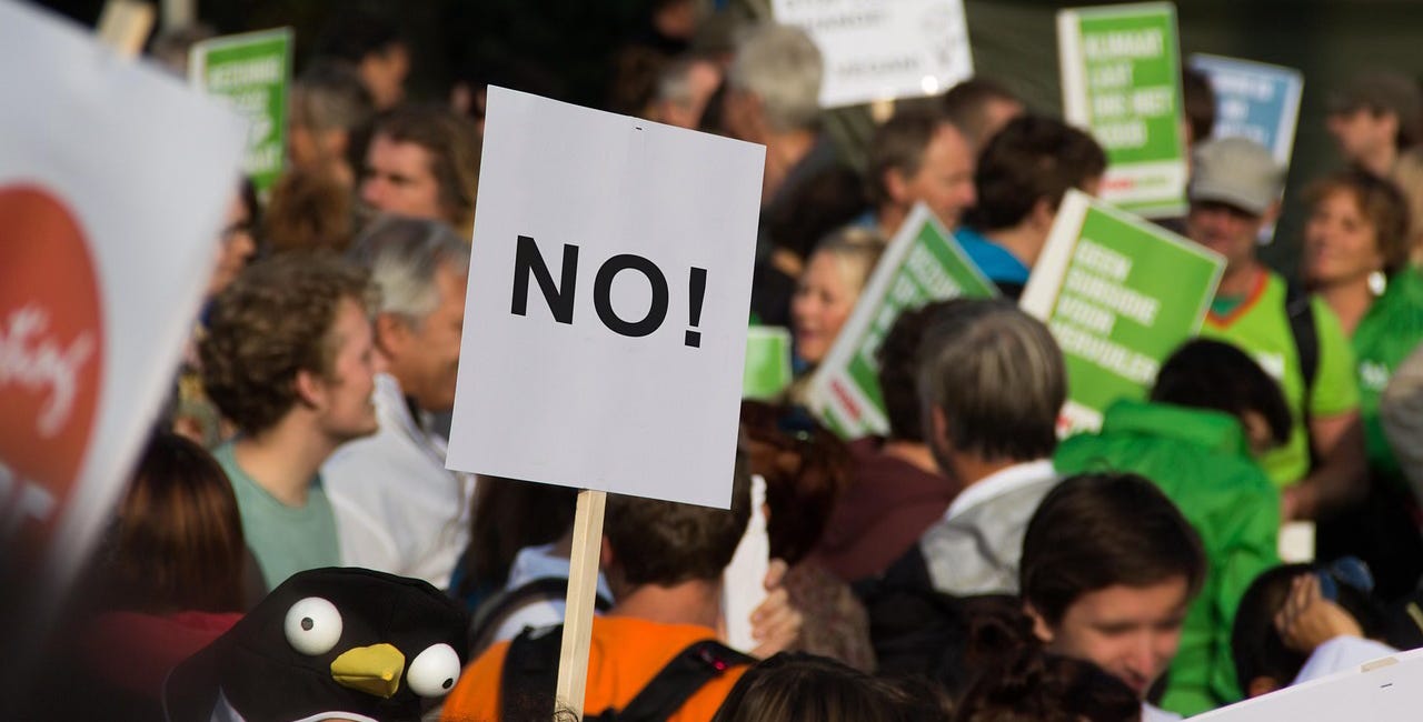 Saturday Report 10/4/25 — As the wealth of the top 1% of Americans hit a record $52 trillion, young people’s support for the Trump administration is in free fall...