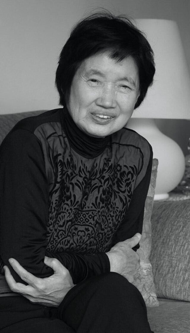 A black and white photo of South Korean legendary writer Park Wan-suh