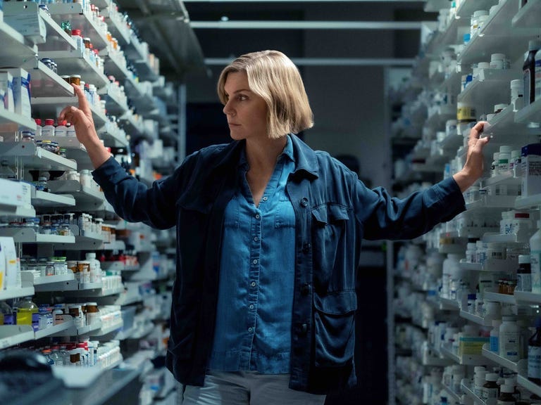 Vince Gilligan Tells Us He Has A Four-Season Plan for Pluribus (And Why  He's Done With Breaking Bad)