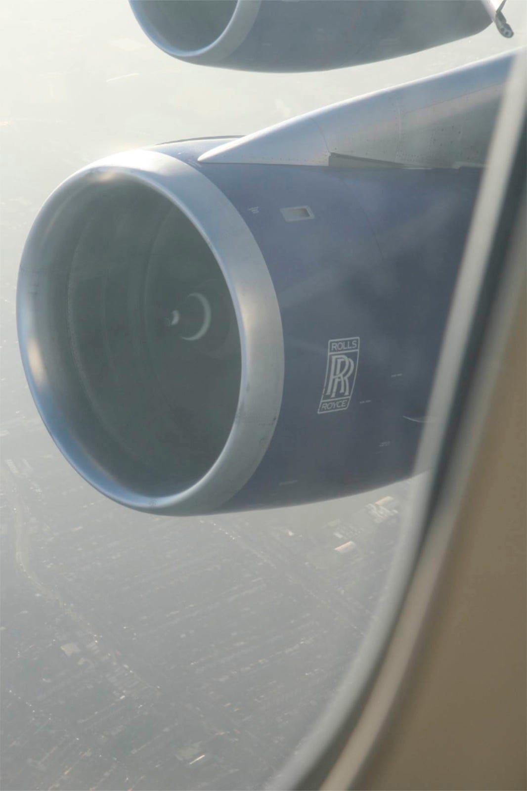 British Airways 747-400, climbing over London, bound for San Francisco. 30 December 2008.