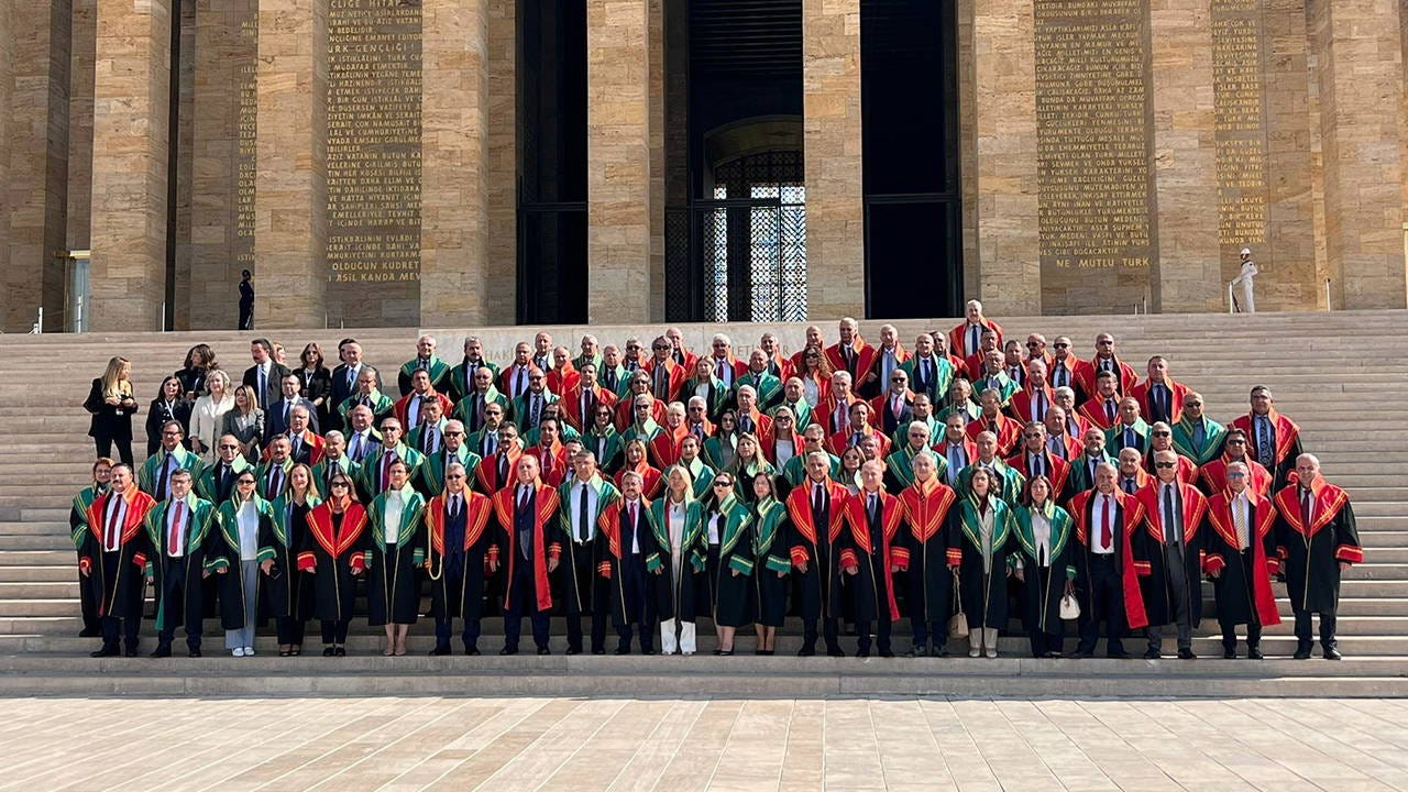Yeni adli yıl açılışı: Yargıtay üyeleri Anıtkabir'i ziyaret etti - Son Dakika Türkiye Haberleri | Cumhuriyet Yeni adli yıl açılışı: Yargıtay üyeleri Anıtkabir'i ziyaret etti - Son Dakika Türkiye Haberleri | Cumhuriyet