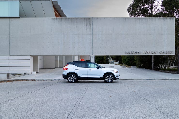 Volvo's XC40 Recharge 