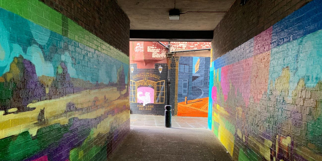 Gallery with no roof brings life and colour to historic lanes