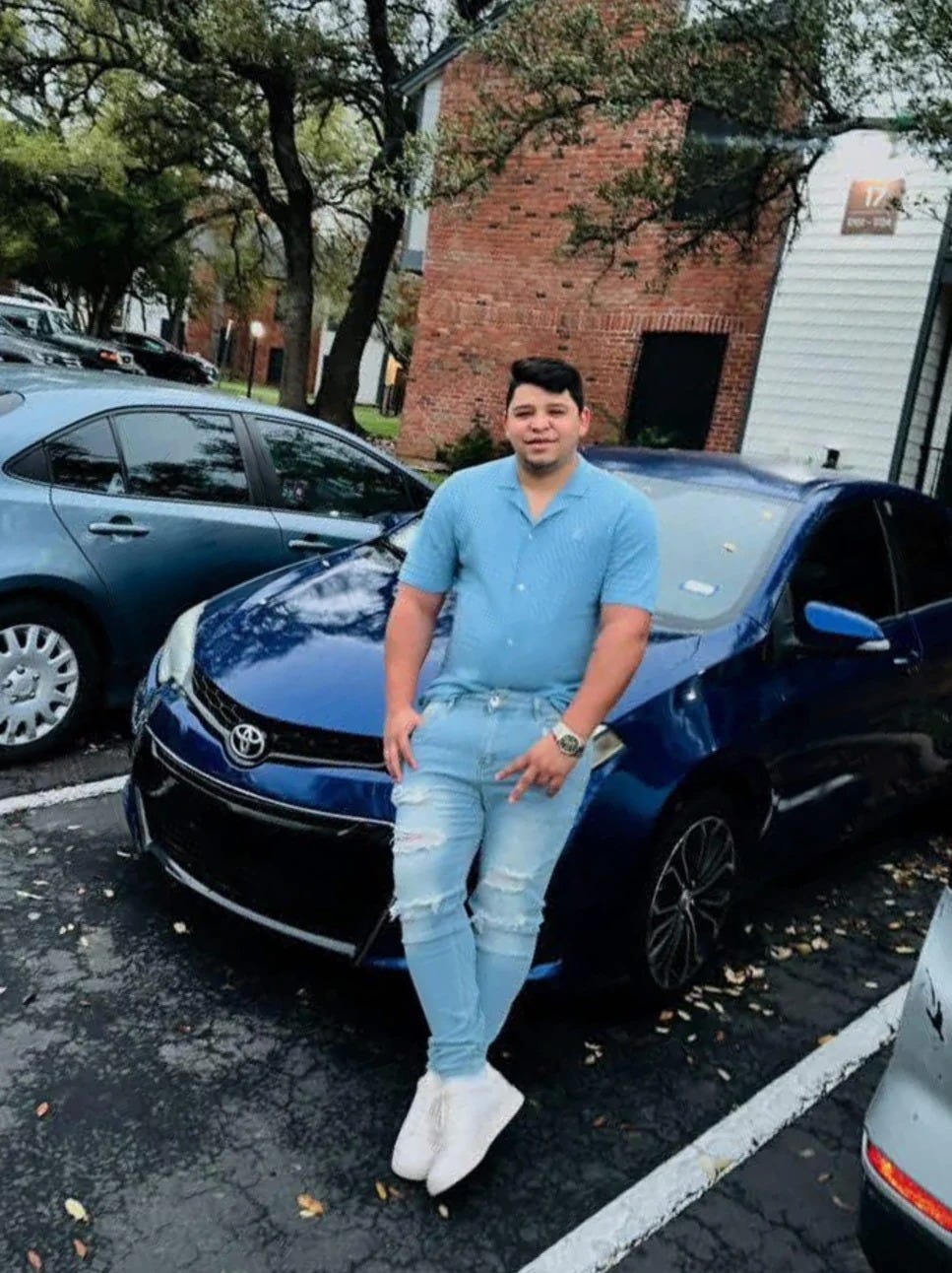 Wilber Rafael Garces Perez, 28, was shot and wounded by a federal immigration agent Sunday while he was delivering food for DoorDash (Courtesy of Kate Lincoln-Goldfinch Wilber Rafael Garces Perez, 28, was shot and wounded by a federal immigration agent Sunday while he was delivering food for DoorDash (Courtesy of Kate Lincoln-Goldfinch