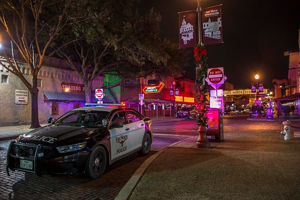 File:Fort Worth Police Ford Taurus PI on scene at assault.jpg