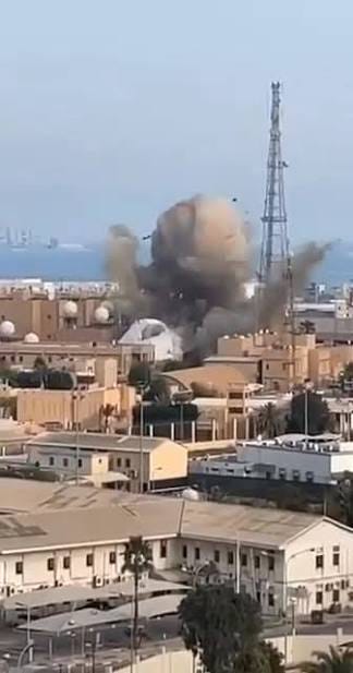 🚨 Iranian Shahed drone strikes US naval base radar in Manama Bahrain. |  Indian Defence News | Facebook
