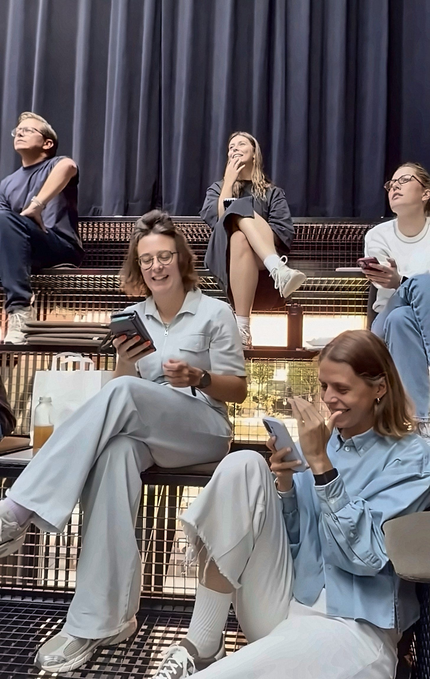 People laughing People laughing