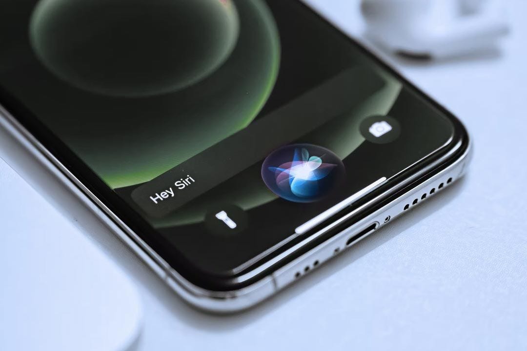 Não foi a Apple que criou a Siri: conheça a história da assistente virtual Não foi a Apple que criou a Siri: conheça a história da assistente virtual