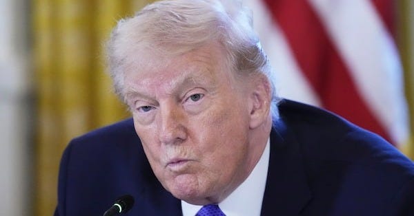 Trump wants 1-year, 10% cap on credit card interest rates despite  opposition from banks - The Globe and Mail