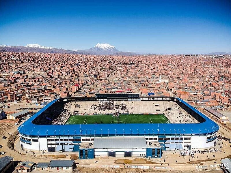 File:Vista aérea del Estadio Municipal de El Alto 2023.jpg