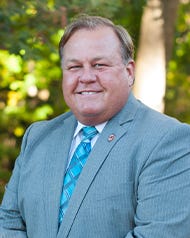 picture of new anad former York school chair and vice chair