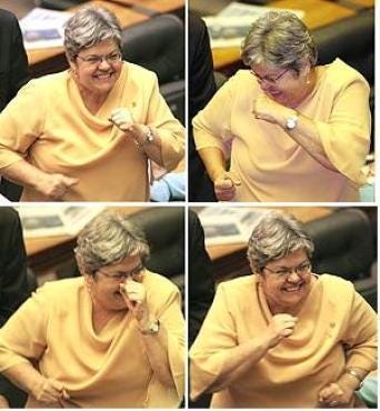 A dança da pizza, no ato da absolvição do correligionário João Magno projeto a deputada ao cenário nacional A dança da pizza, no ato da absolvição do correligionário João Magno projeto a deputada ao cenário nacional