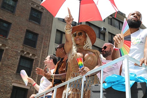Niecy Nash Betts & Jessica Betts had a gay old time at the march!