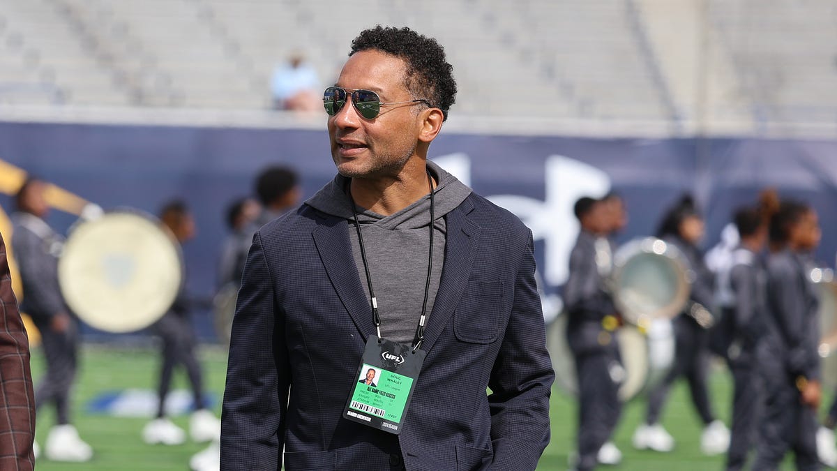 Happy Hour: Hang out with Doug Whaley, ex-Bills GM TONIGHT
