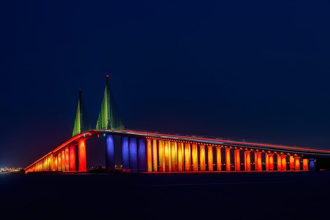Sunshine Skyway Bridge Lights : r/florida