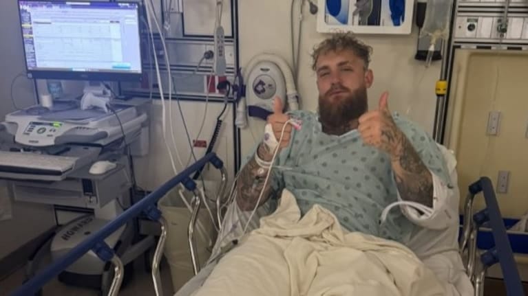 Notebook: Jake Paul has surgery on busted jaw after KO loss to Joshua