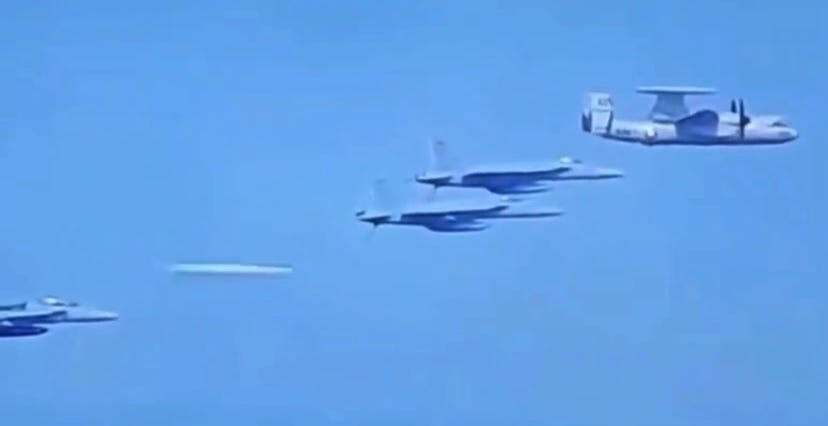 UFO video footage filmed by Fox News: 35th annual Fleet Week in New York City, New York – 24 May 2023