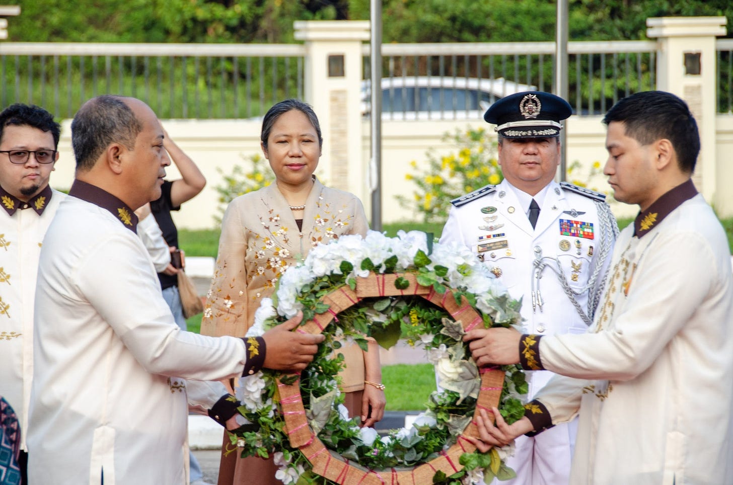 Filipino diplomats in Brunei Darussalam hold a flag-raising and wreath-laying ceremony at the Philippine Embassy in the country Filipino diplomats in Brunei Darussalam hold a flag-raising and wreath-laying ceremony at the Philippine Embassy in the country