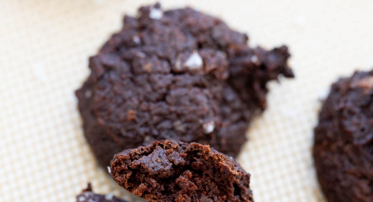 Better-For-You Flourless Chocolate Cookies