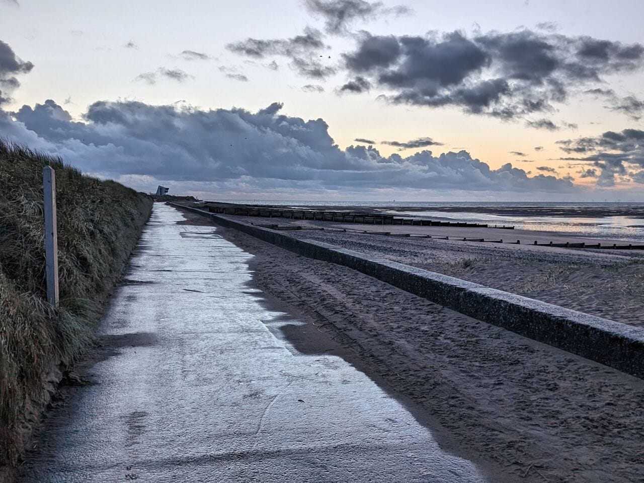 Promenade at Fleetwood towards Rossall Point