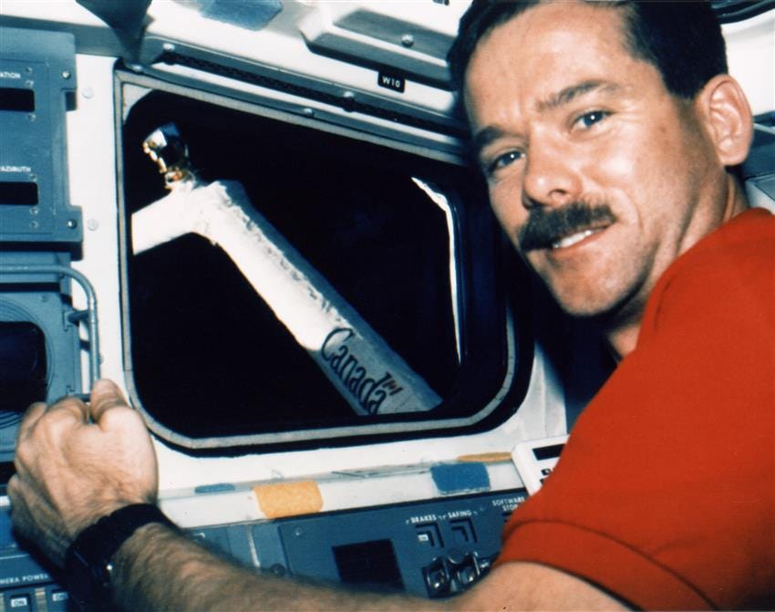 Astronaut Chris Hadfield's biography | Canadian Space Agency