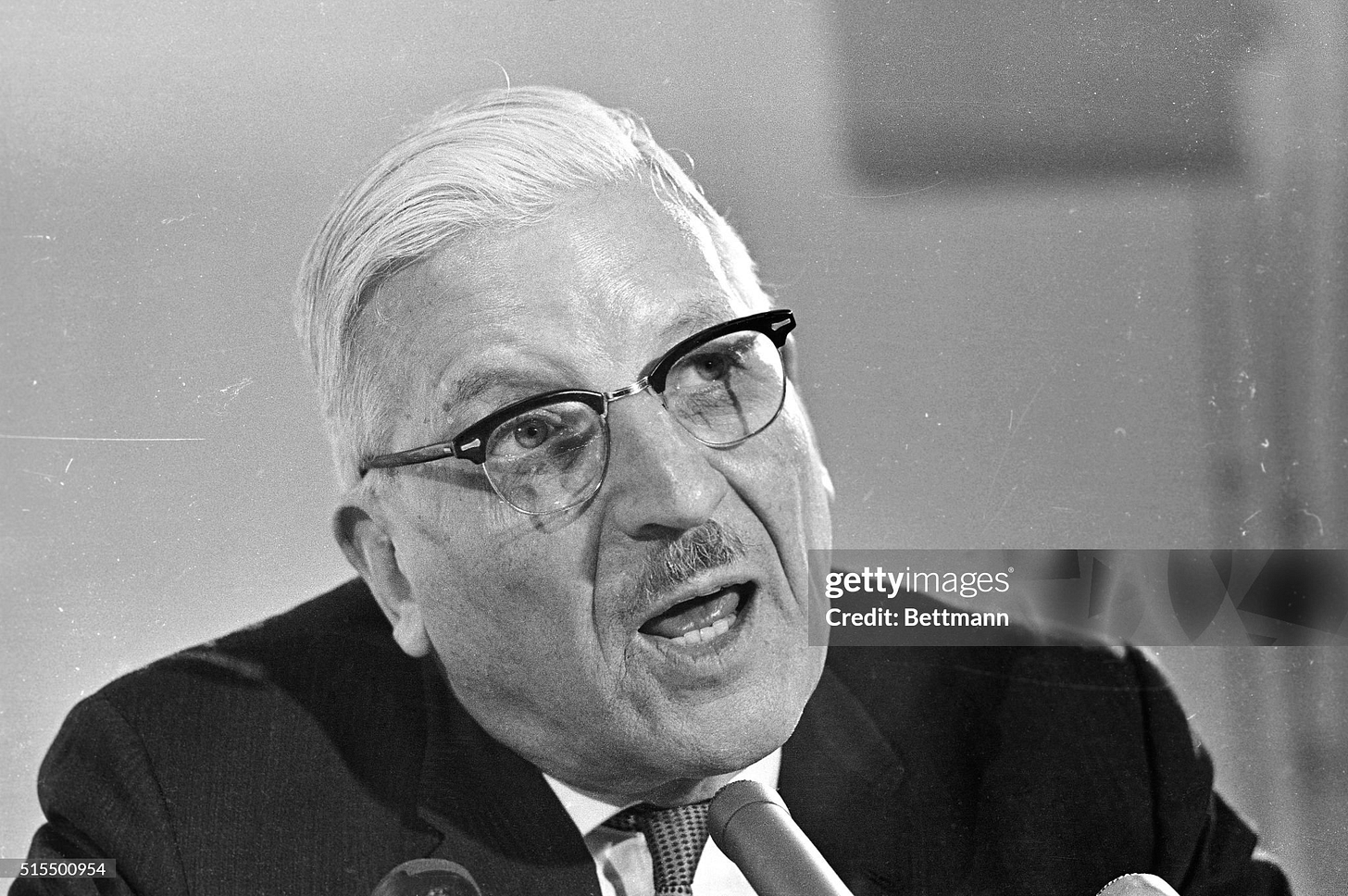 Kurt von Schuschnigg, the former fascist dictator of Austria, announces that he is retiring and returning to Austria. After World War II, Schuschnigg moved to the United States, where he worked as Kurt von Schuschnigg, the former fascist dictator of Austria, announces that he is retiring and returning to Austria. After World War II, Schuschnigg moved to the United States, where he worked as