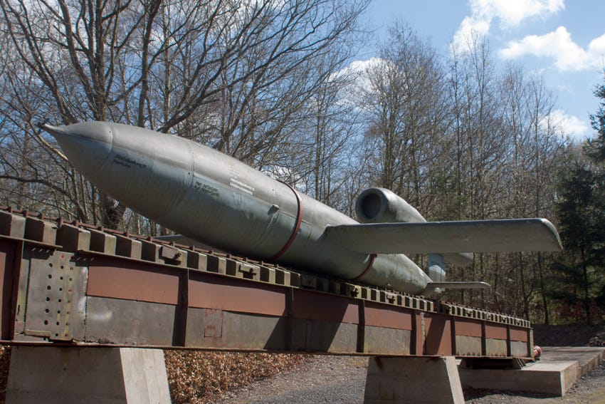 File:V1 flying bomb on ramp.jpg File:V1 flying bomb on ramp.jpg