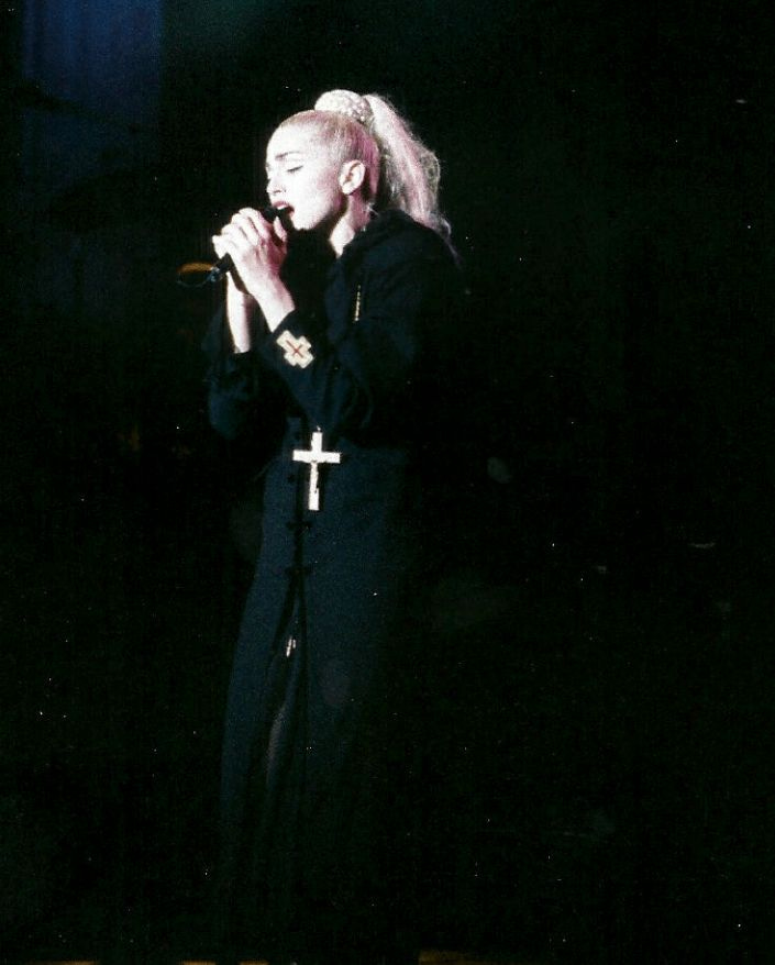 Madonna Blond Ambition tour 1990