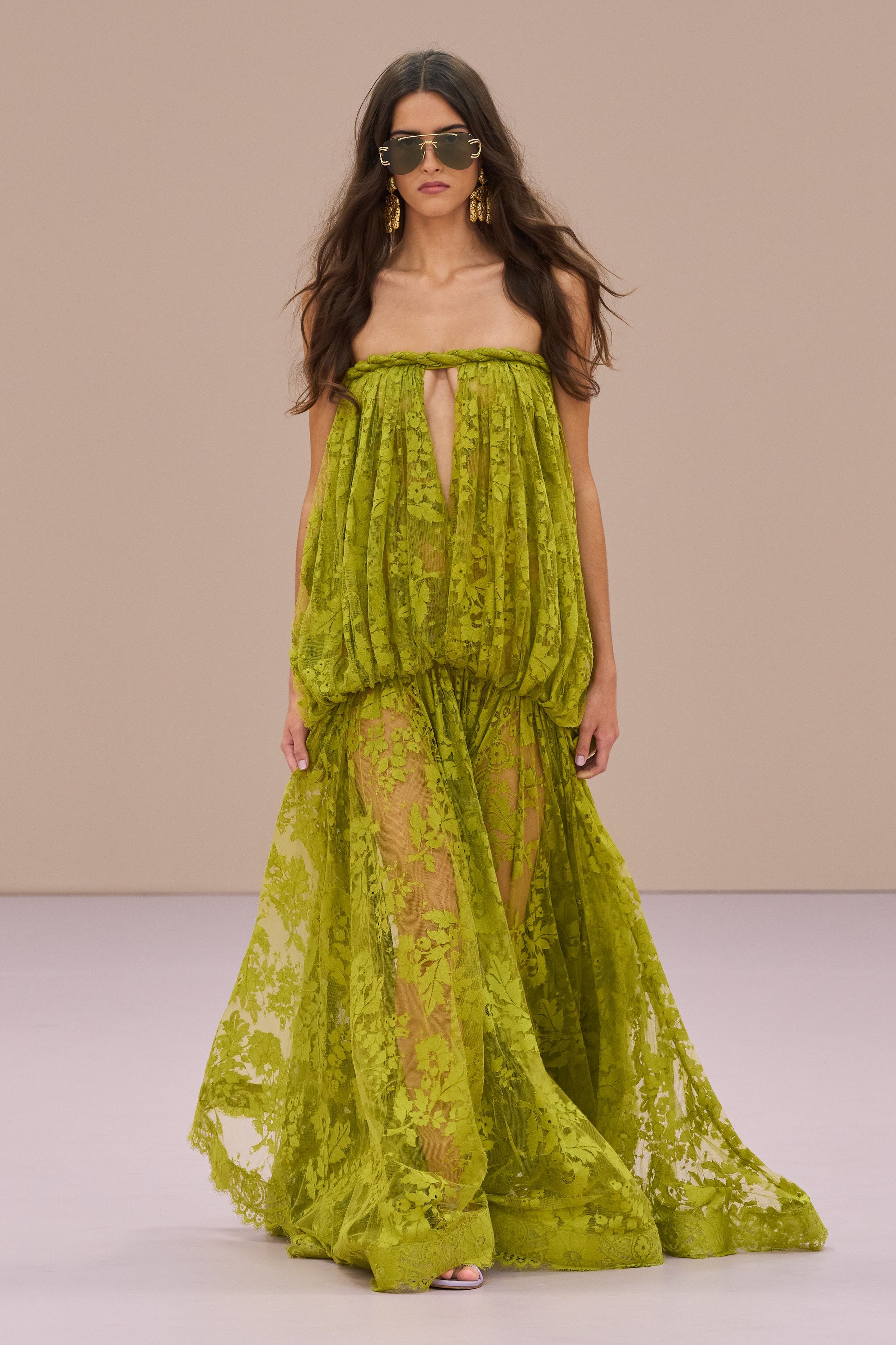 Two Ways To Wear Chartreuse This Year - by It's Colorful