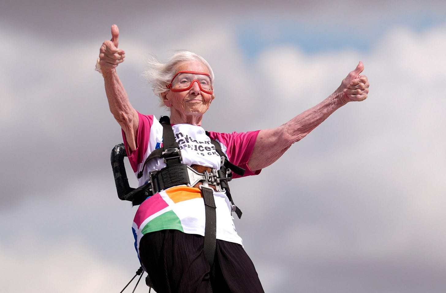 Guinness World Record: 97-year-old Betty oldest female wing walker - BBC Newsround Guinness World Record: 97-year-old Betty oldest female wing walker - BBC Newsround
