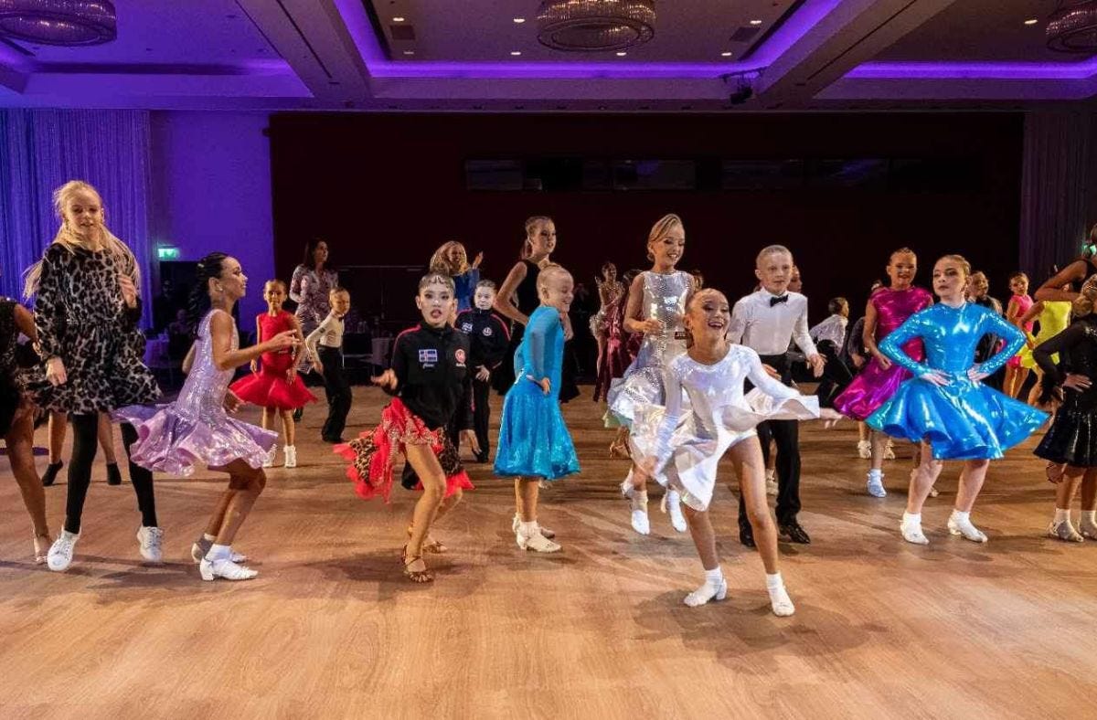 icelanddancefestival.com