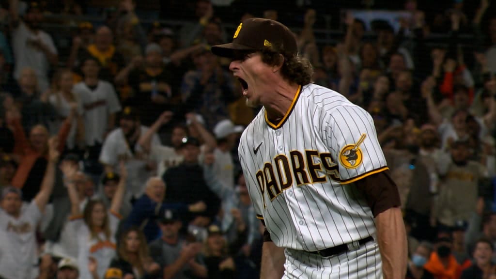 Tim Hill escapes a jam | 04/30/2021 | San Diego Padres