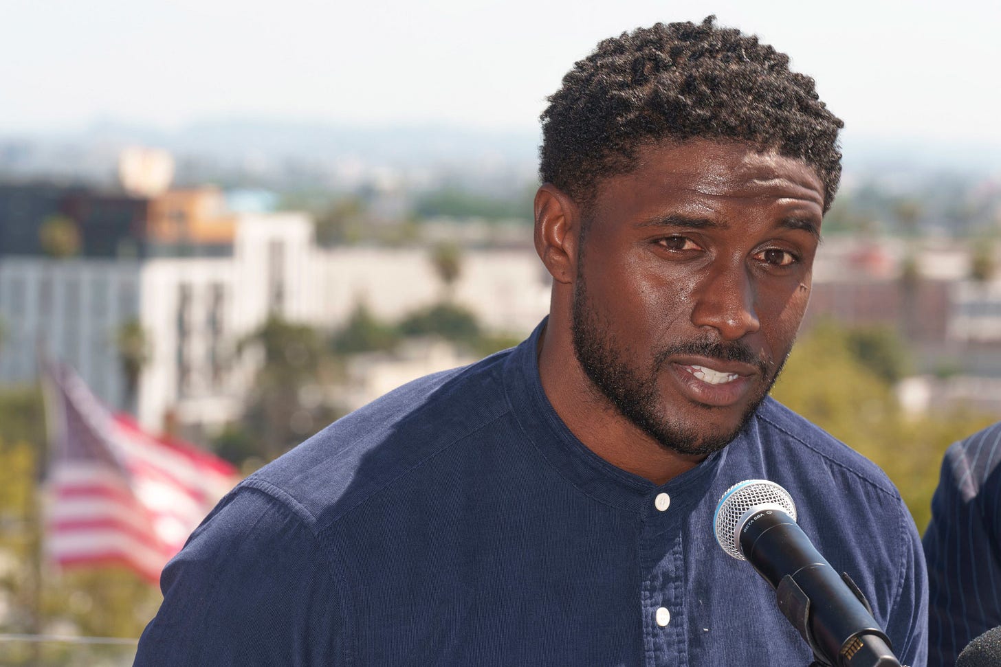 Former USC star Reggie Bush files defamation suit against NCAA, wants  Heisman Trophy back | CNN