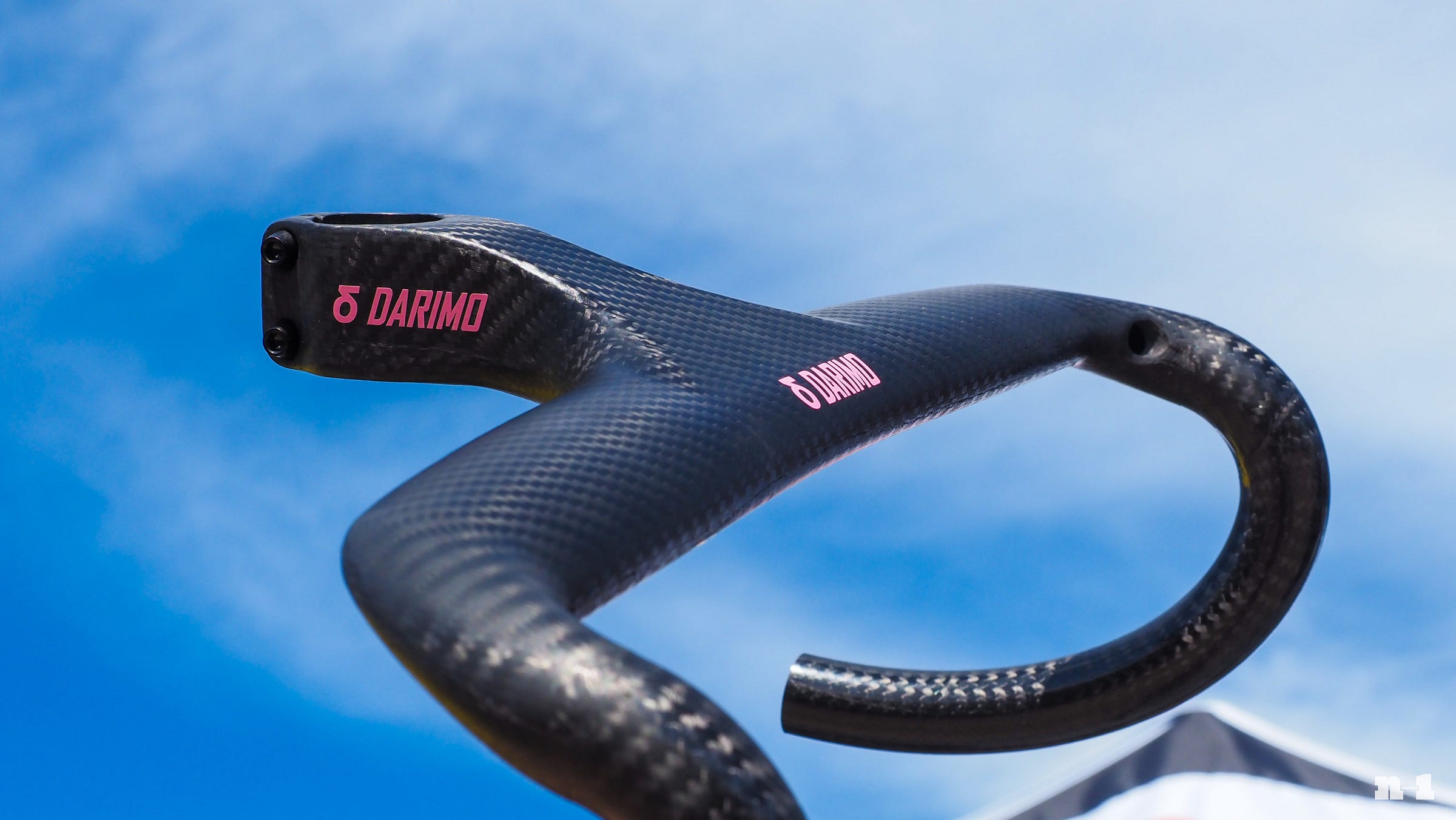 Darimo one-piece carbon fiber cockpit