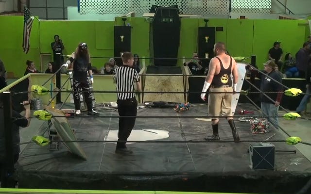 [Screenshot: Rare and Chuey before match begin]