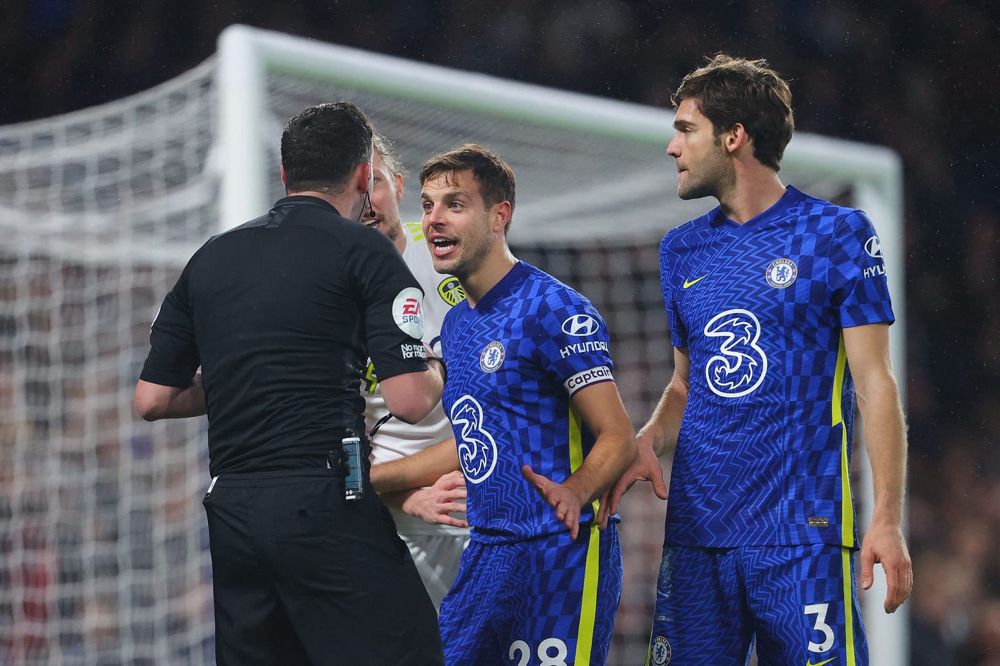 TalkSPORT pundit calls Chelsea duo better defensively than Azpilicueta and  Alonso