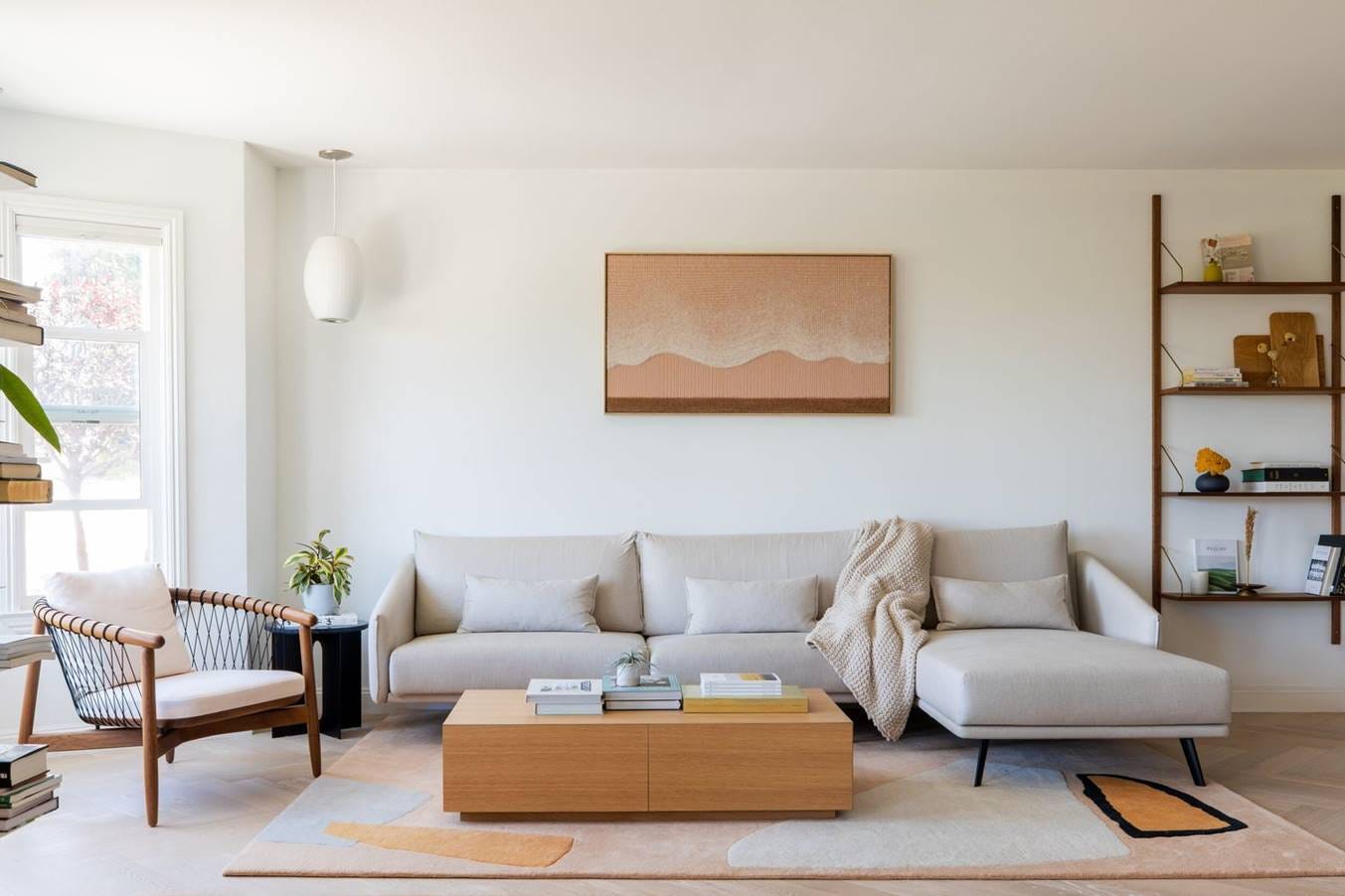 39 Minimalist Living Rooms That Focus on the Essential