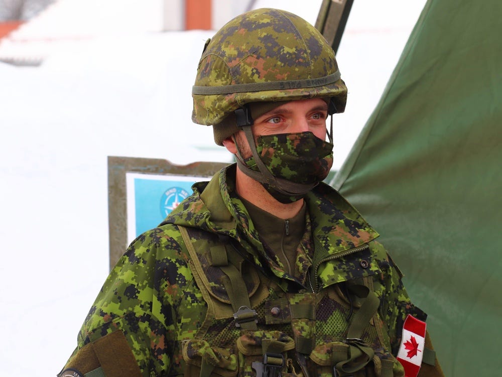 Canadian Soldier participates in Exercise Amber Bridge