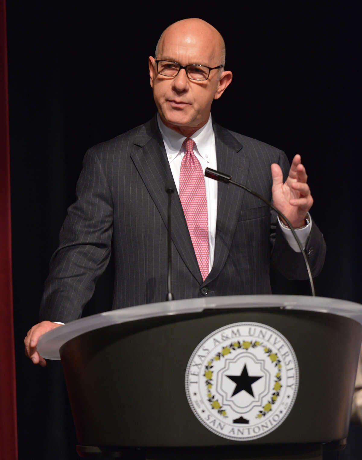 Whitmire wants schools to teach kids how to act during police stops