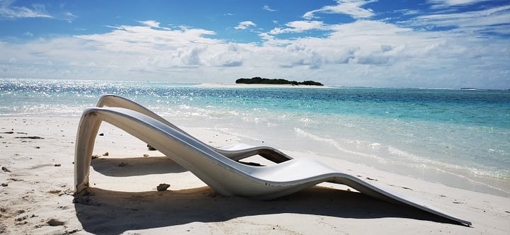 Photos of perfect white beaches in Maldives