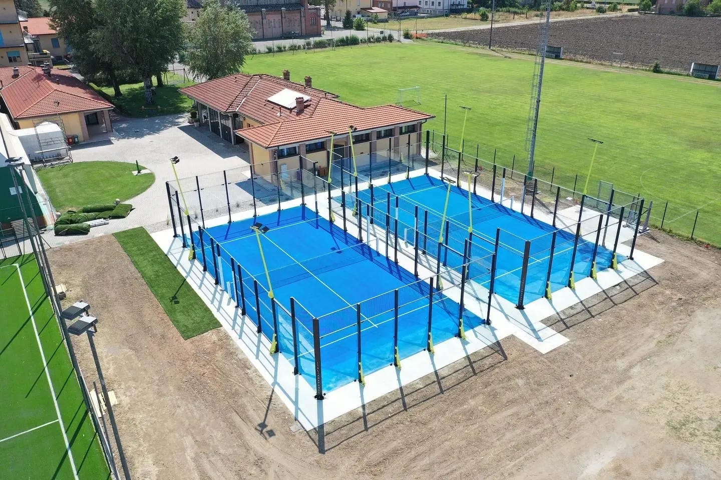 Quel est le prix moyen de construction d'un terrain de padel [2024]