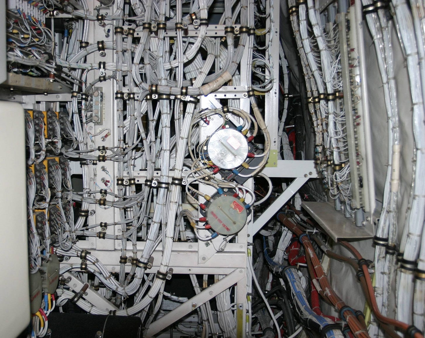 Aircraft Wiring - Perfectly organized chaos : r/cableporn Aircraft Wiring - Perfectly organized chaos : r/cableporn