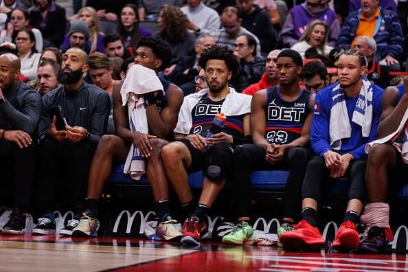 When will Pistons' losing streak end? How warm is Billy Donovan's seat in  Chicago? - The Athletic