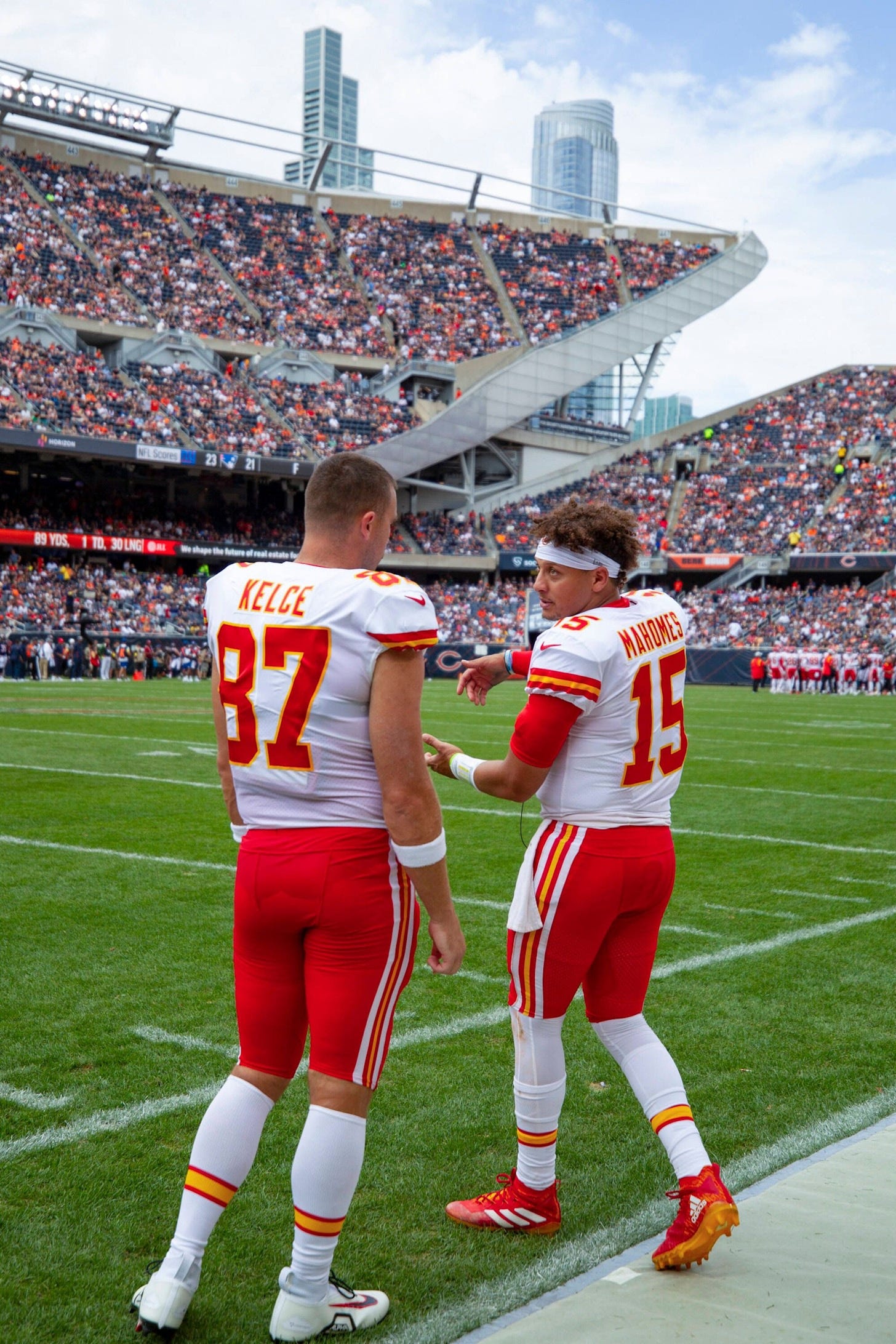 Patrick Mahomes und Travis Kelce Patrick Mahomes und Travis Kelce